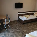 Borostyan Panzio Bed & Breakfast