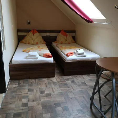 Bed and breakfast Borostyán Panzió