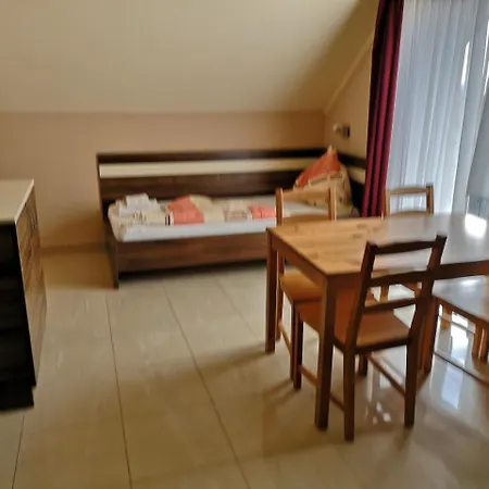 Bed and breakfast Borostyán Panzió *
