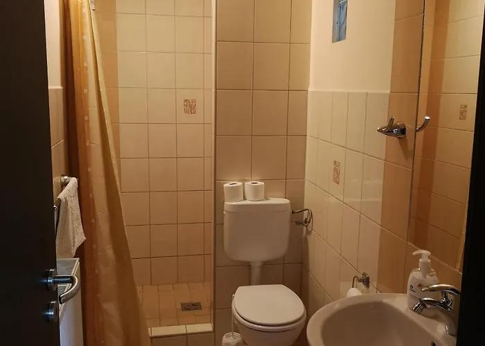 Borostyan Panzio Bed & Breakfast 3*